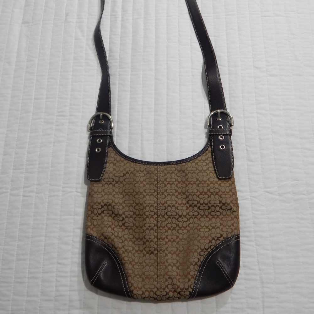 PRE-OWN COACH Slim Shoulder Crossbody Bag